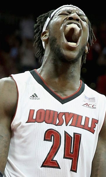No. 9 Louisville closes strong to beat Pittsburgh as Harrell stars